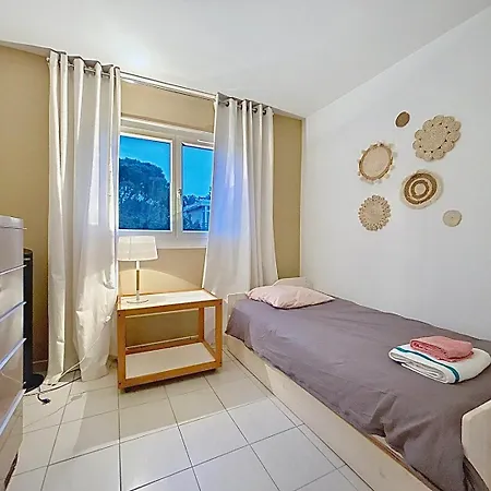 Lou Paradou Classe 3 Etoiles A 3mn A Pieds Parking Bylaconciergerie13 Appartement